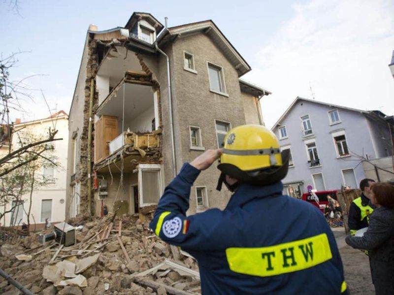 BAU.DE / BAU-Forum: 2. Bild zu Antwort "Deckenstabilität: Tragende Wandbruch – Einsturzrisiko?" auf die Frage "Tragende Wand: Standsicherheit prüfen & wiederherstellen – Ursachen, Risiken & Kosten?" im BAU-Forum "Modernisierung / Sanierung / Bauschäden" BAU.DE / BAU-Forum: 2. Bild zu Antwort "Deckenstabilität: Tragende Wandbruch – Einsturzrisiko?" auf die Frage "Tragende Wand: Standsicherheit prüfen & wiederherstellen – Ursachen, Risiken & Kosten?" im BAU-Forum "Modernisierung / Sanierung / Bauschäden"