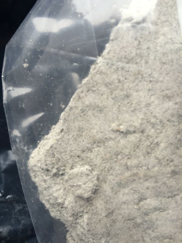 BAU.DE / BAU-Forum: 1. Bild zu Frage "Asbest L&uuml;ftungsschacht besch&auml;digt: Wie gef&auml;hrlich? Sanierung, Messung & Kosten" im BAU-Forum "Modernisierung / Sanierung / Bausch&auml;den"