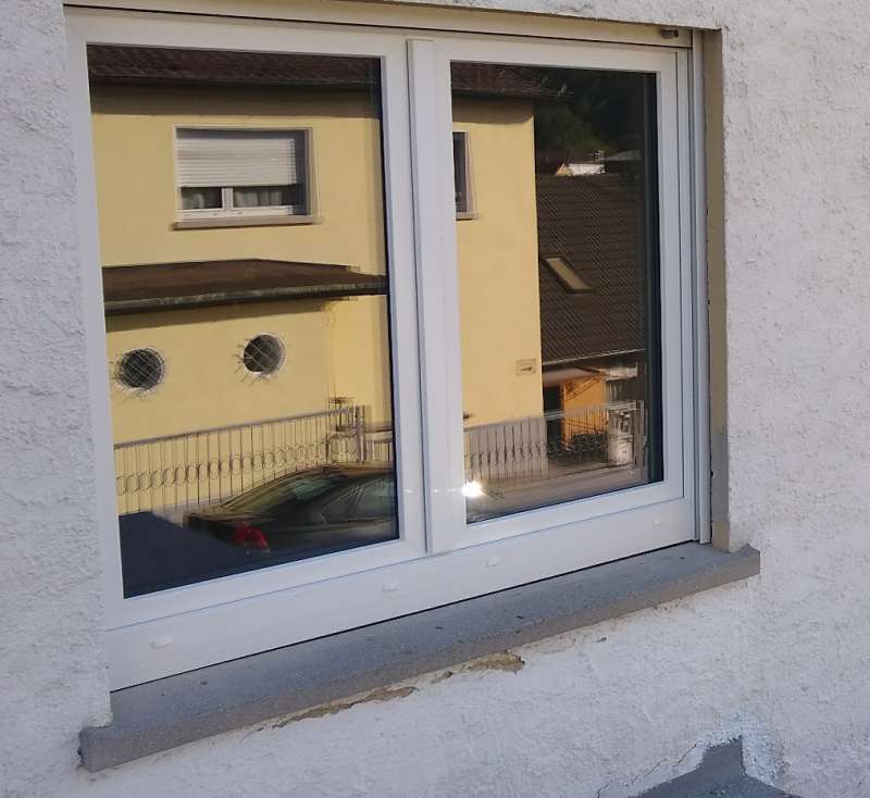 BAU.DE / BAU-Forum: 1. Bild zu Frage "Fensterbankdämmung Innenfensterbank" im BAU-Forum "Modernisierung / Sanierung / Bauschäden"