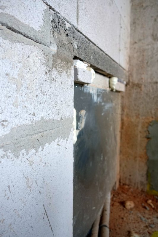 Bild zum BAU-Forumsbeitrag: Bad: hinterseite des Fußbodenheizkreisverteiler mit was verkleiden? Duschbereich! im Forum Modernisierung / Sanierung / Bauschäden