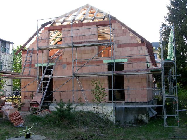 BAU.DE / BAU-Forum: 1. Bild zu Antwort "Kellernebeneingang: Bild zur Veranschaulichung der Situation" auf die Frage "Lehmboden: Wasserstau am Haus &ndash; Ursachen, L&ouml;sungen & Kosten f&uuml;r Drainage?" im BAU-Forum "Tiefbau und Spezialtiefbau"