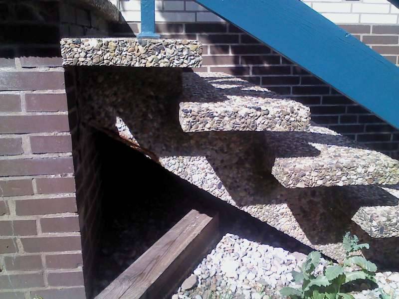 Bild zum BAU-Forumsbeitrag: Treppe die absackt sanieren im Forum Treppen, Rampen, Leitern