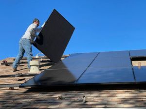 Auf dem Weg zur Energieautarkie: 4 nachhaltige Technologien für das eigene Zuhause - Bild: Bill Mead auf Unsplash