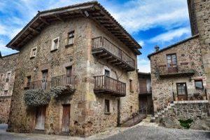 Das Gesicht bezieht sich auf den vorderen Teil des Kopfes, der die Augen, die Nase, den Mund und andere Gesichtsmerkmale enthält.