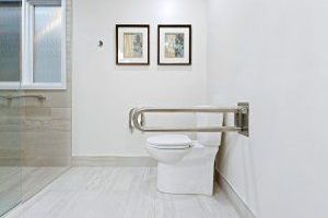 Ein Griff bezeichnet einen Teil eines Gegenstandes oder einer Vorrichtung, der dazu dient, diesen zu halten, zu greifen oder zu bedienen. Ein Griff bezeichnet einen Teil eines Gegenstandes oder einer Vorrichtung, der dazu dient, diesen zu halten, zu greifen oder zu bedienen.