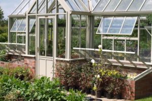 Eine L&uuml;ftungsanlage ist eine technische Einrichtung, die entwickelt wurde, um die Luftqualit&auml;t in einem Raum oder einem Geb&auml;ude zu verbessern.