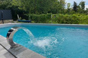 Eigenheim mit Swimmingpool: Von der Baugrunduntersuchung bis zur technischen Ausstattung - Bild: Dejan Poček / Unsplash