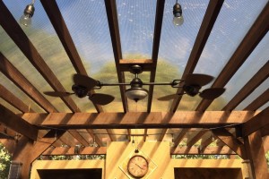 Mit der perfekten Terrassenüberdachung den Außenbereich neu erfinden: Kauf-Tipps für mehr Wohnqualität - Bild: toddpharistx / Pixabay