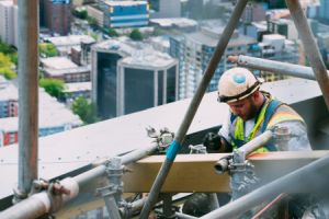 Eine Umrandung bezieht sich auf einen begrenzenden Rand, eine Einfassung oder eine Abgrenzung um ein Objekt, eine Fläche oder einen Bereich. Eine Umrandung bezieht sich auf einen begrenzenden Rand, eine Einfassung oder eine Abgrenzung um ein Objekt, eine Fläche oder einen Bereich.