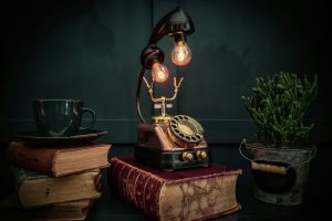 Vintage-Accessoires sind dekorative Gegenstände, die den Stil vergangener Zeiten repräsentieren. Vintage-Accessoires sind dekorative Gegenstände, die den Stil vergangener Zeiten repräsentieren.