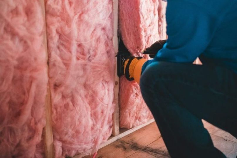 Dämmtechnologie umfasst verschiedene Verfahren, Materialien und Techniken zur Isolierung von Gebäuden und Anlagen. Dämmtechnologie umfasst verschiedene Verfahren, Materialien und Techniken zur Isolierung von Gebäuden und Anlagen.