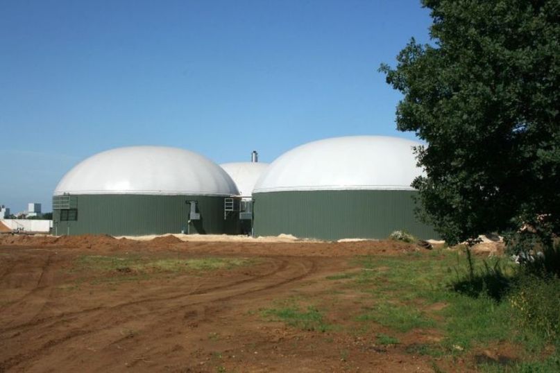 Erdgas ist ein fossiler Brennstoff, der hauptsächlich aus Methan besteht.