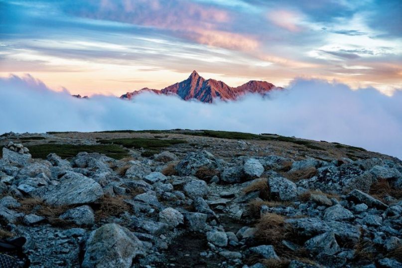 Der Begriff Flair bezieht sich auf den Charakter, den Stil oder die Atmosphäre eines Ortes, die eine besondere Ausstrahlung, Stimmung oder Prägung hat. Der Begriff Flair bezieht sich auf den Charakter, den Stil oder die Atmosphäre eines Ortes, die eine besondere Ausstrahlung, Stimmung oder Prägung hat.