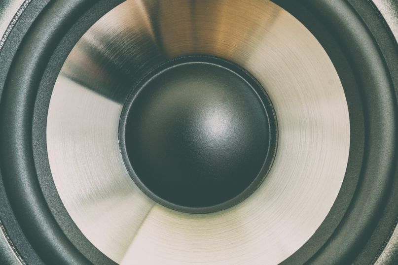 Geräusche sind Schallwellen, die vom Gehör wahrgenommen werden können.