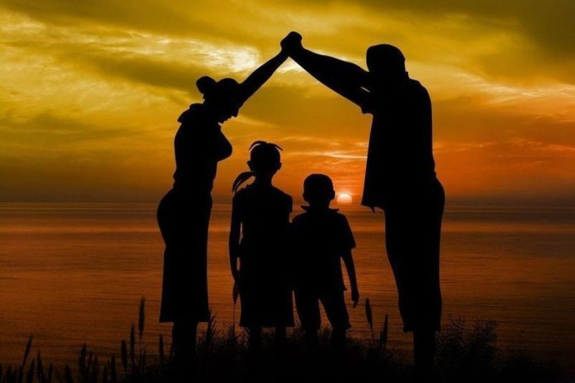 Laubschutz bezeichnet Vorrichtungen oder Systeme, die entwickelt wurden, um das Ansammeln von Laub an bestimmten Stellen, wie Dachrinnen oder Entwässerungssystemen, zu verhindern.