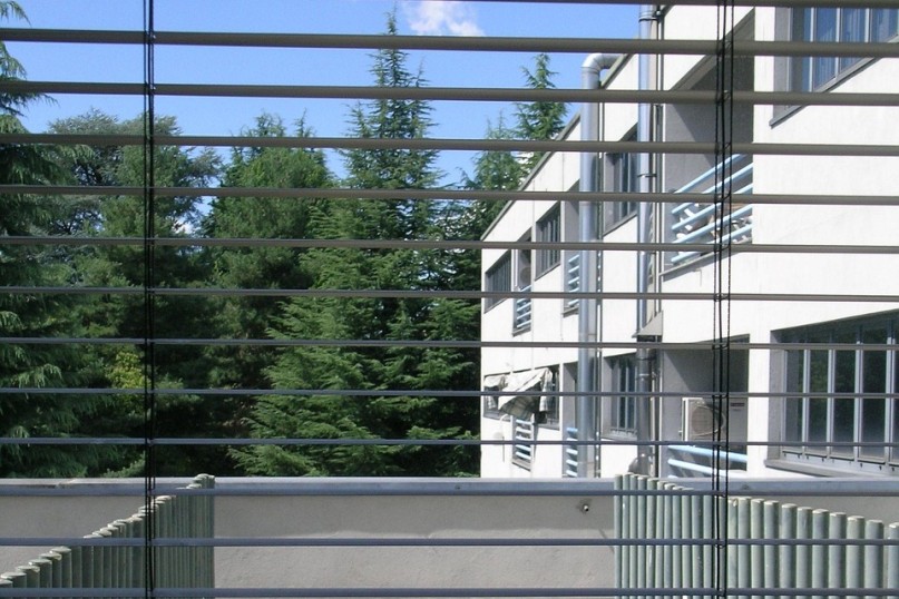 Ein Gurtwickler ist ein mechanisches Ger&auml;t, das dazu dient, einen Gurt aufzuwickeln und zu spannen, wie beispielsweise bei Rolll&auml;den, Jalousien oder Lastaufz&uuml;gen.