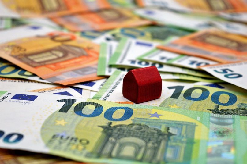 Schadenersatz ist ein zentraler Bestandteil des deutschen Zivilrechts und bezeichnet den Anspruch eines Geschädigten auf finanziellen Ausgleich für einen erlittenen Nachteil. Schadenersatz ist ein zentraler Bestandteil des deutschen Zivilrechts und bezeichnet den Anspruch eines Geschädigten auf finanziellen Ausgleich für einen erlittenen Nachteil.