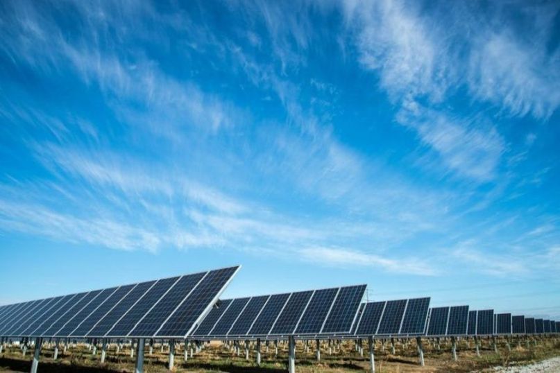 Eine Stecker-Solaranlage ist eine kompakte Photovoltaikanlage, die in Form eines Steckers geliefert wird. Eine Stecker-Solaranlage ist eine kompakte Photovoltaikanlage, die in Form eines Steckers geliefert wird.