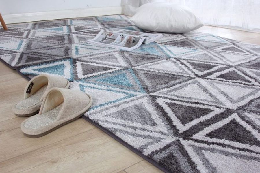 Ein Teppich ist ein Bodenbelag aus Textilien wie Wolle, Baumwolle oder synthetischen Fasern